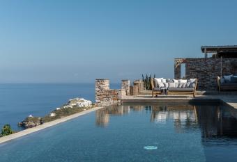 Verina Astra has Balcony rooms