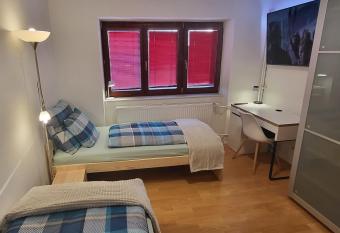 Apartm  n Husovka Brunt  l - pokoj POLLY allows 18 year olds to book a room
