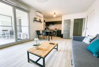 Terrace on Montbonnot#FR has Balcony rooms