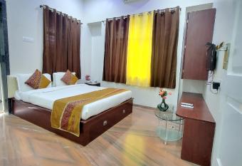 Hill and valley view hotel has Balcony rooms