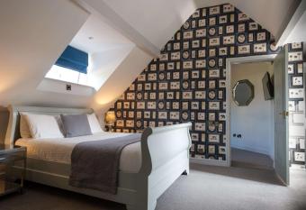 Moor Hall Hotel, BW Premier Collection has rooms with a private hot tub