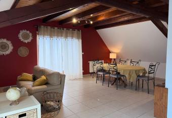 Appartement Stotzheim La Romaine allows 18 year olds to book a room