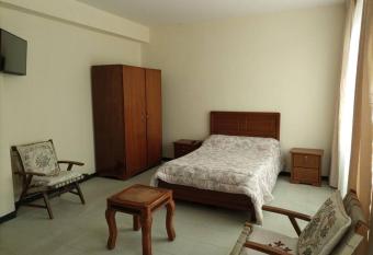 Open room sweet allows 18 year olds to book a room