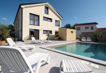 Apartments in Kras 24 with Pool has Balcony rooms