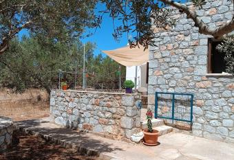 Sotula has Balcony rooms