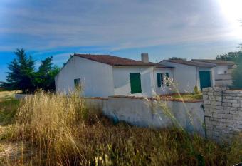 Maison sainte marie de r   has Balcony rooms