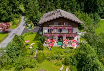 Pension Wildental has Balcony rooms