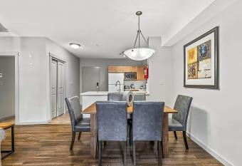 2BR Condo in Canmore [Pool, 3 Hot Tubs, Gym & BBQ] has Balcony rooms