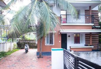 AC 2 BHK at Cheruthuruthi, Near Shornur, Thrissur has Balcony rooms