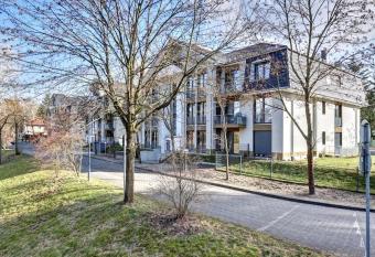 Neue stillvolle Wohnung im Steinbach Palais, ideale Lage allows 18 year olds to book a room