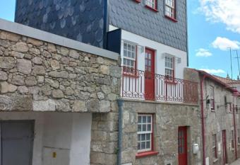 TORRE  O HOUSE has Balcony rooms