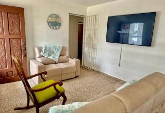 Los abuelos Cottage allows 18 year olds to book a room