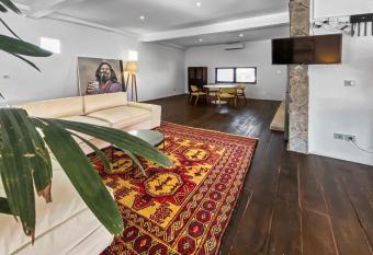 Berawa Factory Apartment Upstairs has rooms with a private hot tub