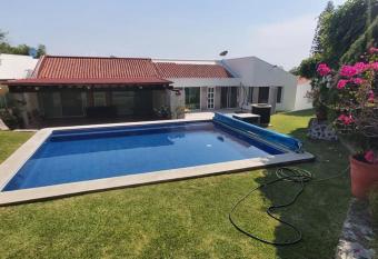 Club de golf Santa Fe: amplia casa en el mejor clima has Balcony rooms