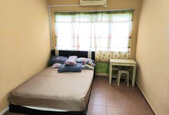 Reyza Homestay KKB has Balcony rooms