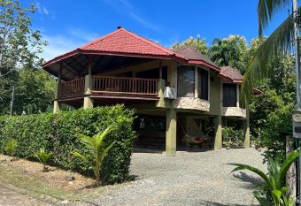 ocean uvita has Balcony rooms