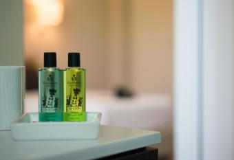 Agriturismo La Galizia has rooms with a private hot tub