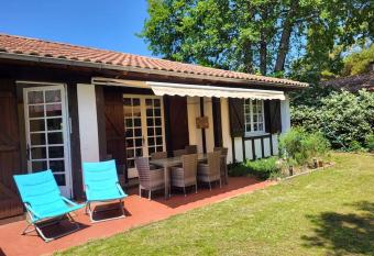 Fermette Landaise pr  s de l Oc  an et du lac marin has Balcony rooms