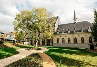 Hotel Kint allows 18 year olds to book a room