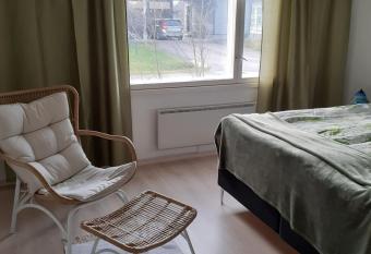 Huone Seesteisess   Mummolassa allows 18 year olds to book a room