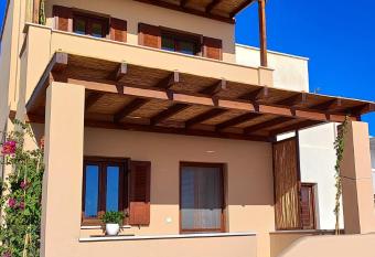 Kallistis Beach House has Balcony rooms