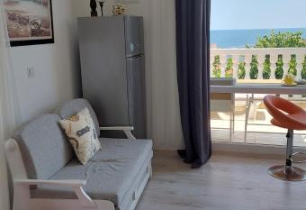 Studio See Paradise has Balcony rooms