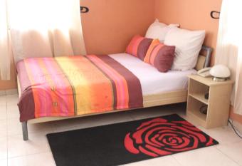 Negolodge allows 18 year olds to book a room