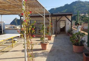 La Grotta 2 has Balcony rooms