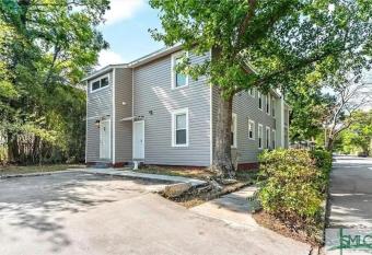 Southern Charm at its Best near South Historic District has Balcony rooms