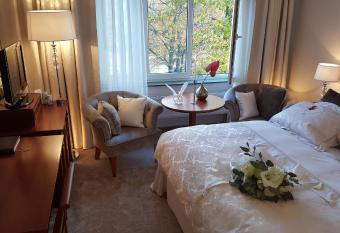 Solitaire allows 18 year olds to book a room