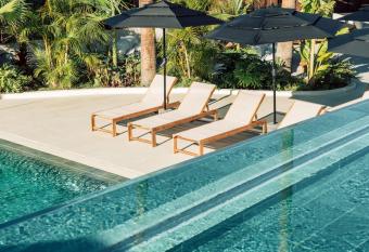 Hotel Estefania Boutique Suites allows 18 year olds to book a room