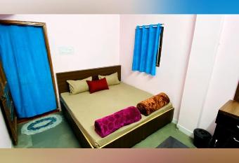 Shree Ram Vijay Home Stay has Balcony rooms