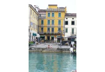 Aparthotel All Orologio has Balcony rooms