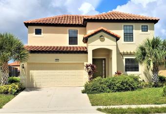 Four Bedroom Pool Home -- 2654 RC -- VUSA Four Bedroom Pool Home has Balcony rooms