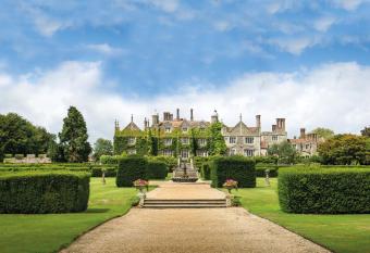 Eastwell Manor, Champneys Hotel & Spa has Balcony rooms