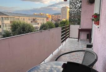 Apartament Sam has Balcony rooms