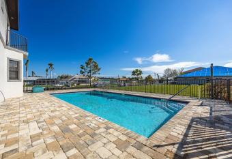 The Condo at 47th Terrace allows 18 year olds to book a room