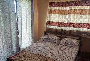 EKANTO AAPON has Balcony rooms