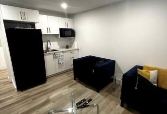 Tastefully furnished Basement 5 Mins from Airport allows 18 year olds to book a room