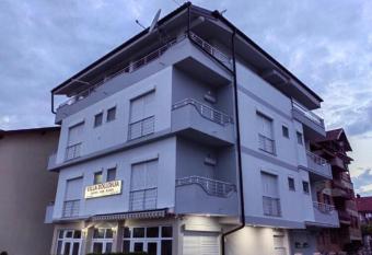 Vila Bolonja has Balcony rooms