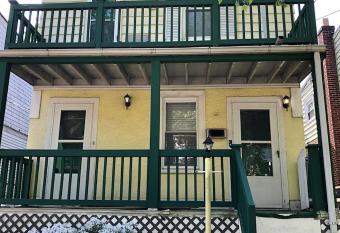 Gracie's Getaway - Women Only Please! allows 18 year olds to book a room