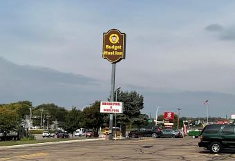 Budget Host Inn allows 18 year olds to book a room