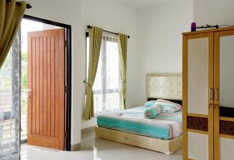 Imah Safina, Cozy Private Home in Padalarang has Balcony rooms