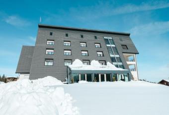 La MOONte has Balcony rooms