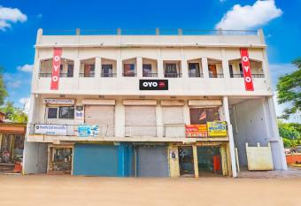 OYO Hotel Dream Star allows 18 year olds to book a room