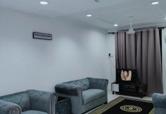 NAURAH HOMESTAY has Balcony rooms