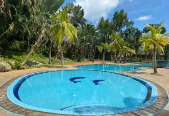 Teluk Batik Holiday Apartment has Balcony rooms