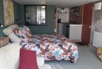 Le Tourtel has Balcony rooms