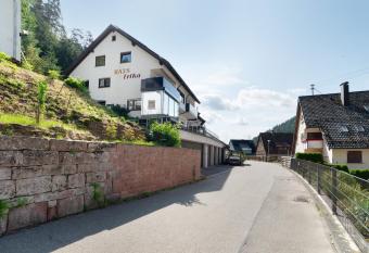 Haus Erika Ferienwohnung 2 has Balcony rooms