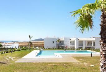 Bajo con jard  n privado Atalanterra has Balcony rooms